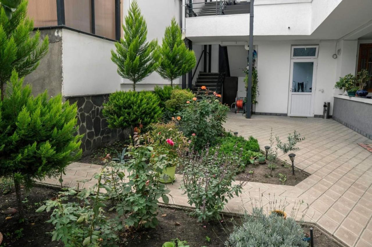 Westay Hotel Tbilisi Exterior foto